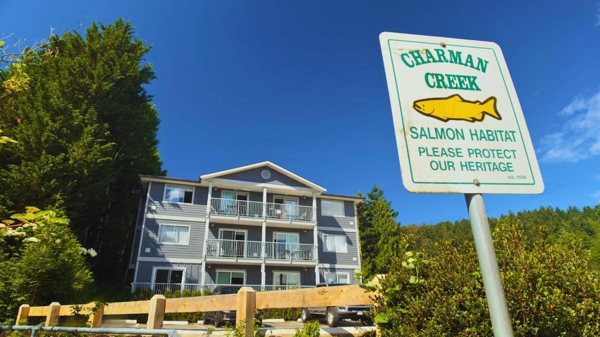 Gibsons Landing Inn Ngoại thất bức ảnh